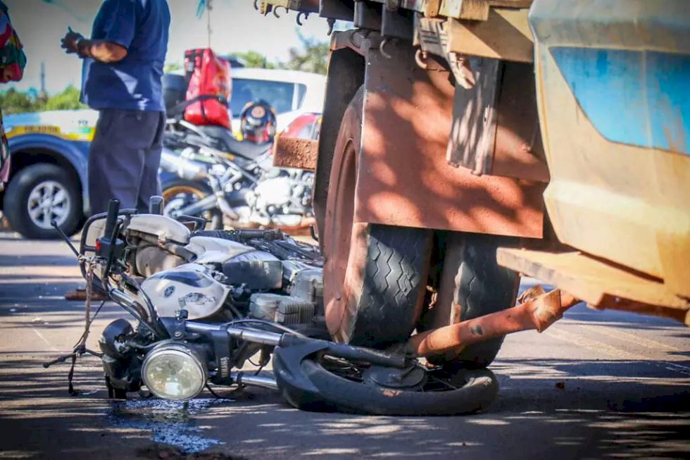 Policia e Caminhão Rebaixado - Rodando Pelo Brasil 