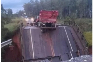 Dois morrem e três ficam feridos em queda de ponte entre MS e Paraguai.