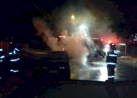 Casas e carros são incendiados em 'noite de terror' em Ivinhema