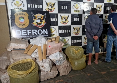 Defron apreende mais de 350 quilos de drogas em oficina desativada na fronteira.