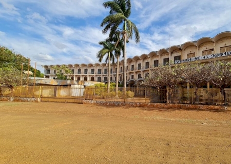 DOURADOS PARK HOTEL: O IMPONENTE E MAJESTOSO HOTEL QUE RECEBEU O PRESIDENTE DO PARAGUAY E ULISSES GUIMARÃES PODE TER NOVO DESTINO.