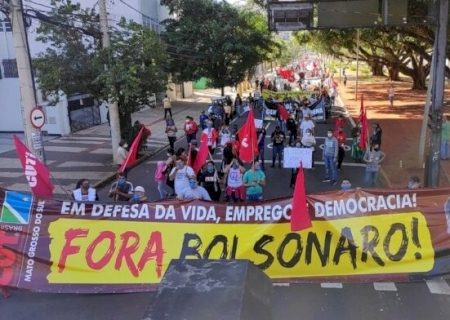 Manifestantes fazem protesto contra Bolsonaro em Campo Grande, Dourados e Três Lagoas