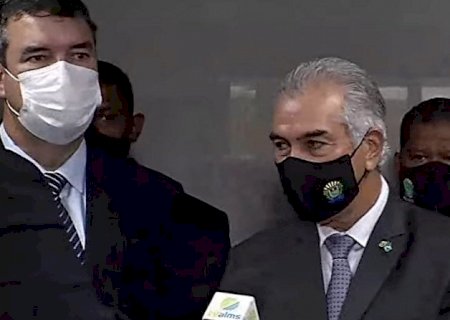 Reinaldo deixa candidatura no ar