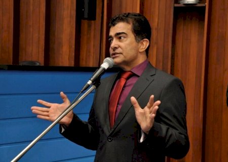 Marçal cobra aquisição de unidade móvel odontológica em Dourado