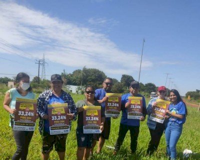 Educadores da Reserva Indígena de Dourados fecham rodovia para que prefeitura agilize negociações de salário