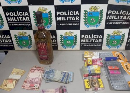 Menor com passagens pela Unei é detido após furtar uísque, cigarros e dinheiro de conveniência