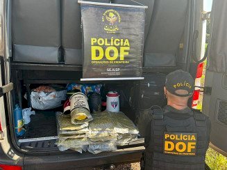 DOF apreende pasta base de cocaína e skank dentro de garrafas térmicas na froneira