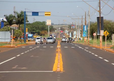 Após licitação 'deserta', governador diz que Coronel Ponciano é compromisso de Estado