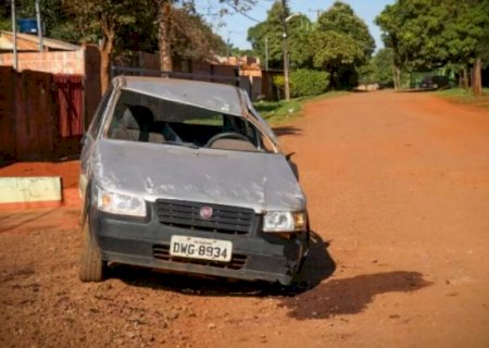 Motorista bêbado é preso após capotar veículo com filhos de 2 e 4 anos