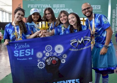Dourados ganha título nacional de robótica para MS