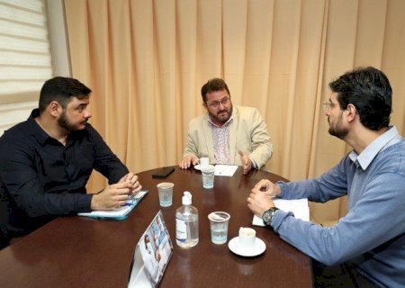 Laudir recebe membros do Previd para esclarecer casos de contribuintes que não conseguem direito a aposentadoria