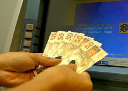Governo de MS paga metade do 13º em julho e aquece economia do Estado