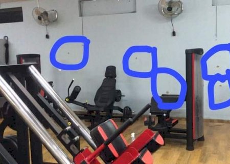 Três pessoas ficam feridas após homem descarregar arma em academia