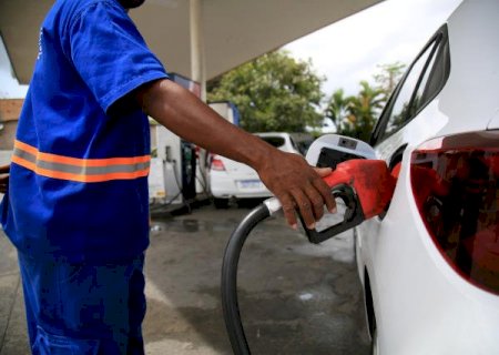 Efeito da queda do ICMS na gasolina deve chegar aos consumidores a partir desta semana
