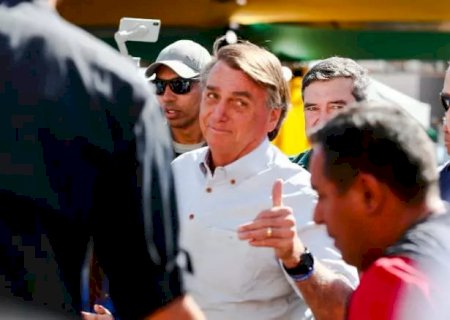 Bolsonaro promete voltar a MS na campanha e não cita nomes ao agradecer 'dois pré-candidatos ao governo'