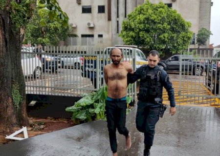 Homem é flagrado furtando fios de energia e morde policial durante prisão em Dourados