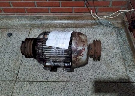 Homem é preso furtando motor de barracão no Parque II