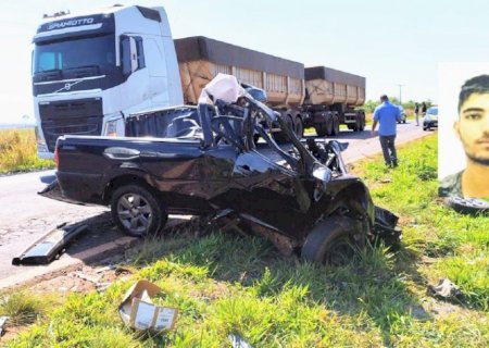 Acidente entre carreta e Saveiro mata jovem de 22 anos na BR-376
