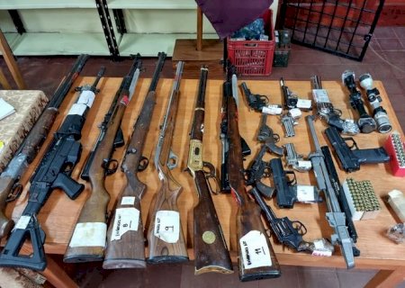 Polícia investiga uso de armas e munições do exército em crimes na fronteira