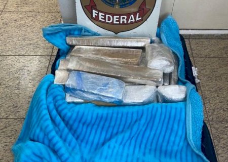 Mulher é presa com mais de 20 quilos de maconha no aeroporto da fronteira