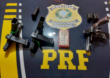 Morador em Dourados é preso pela PRF com armas e munições na BR-463