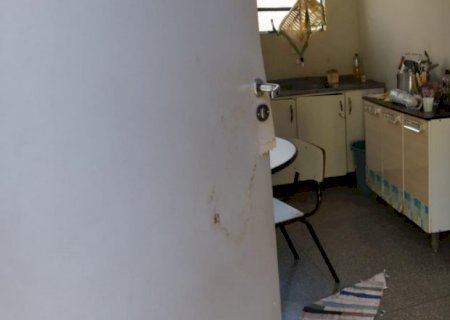 Posto de saúde é invadido e objetos são furtados em Dourados