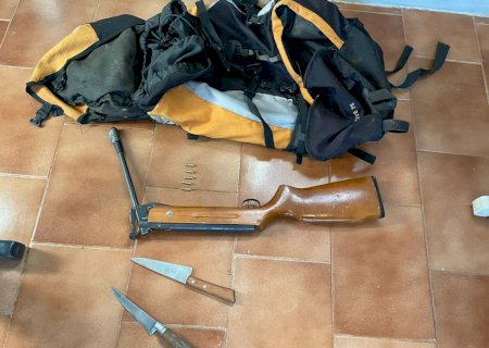 Ladrões de gado presos na fronteira usavam espingarda e facas para abate