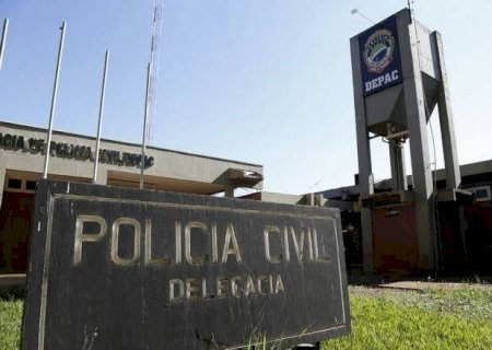 Vigilante Liga Som Alto em Creche é Ameaça Colega Com Faca de Açougueiro