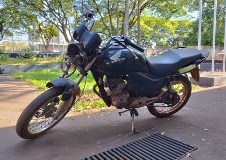 Adolescente furta moto de trabalhador, avó descobre e chama a polícia