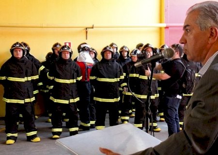 Governo promove 22 bombeiros militares por antiguidade