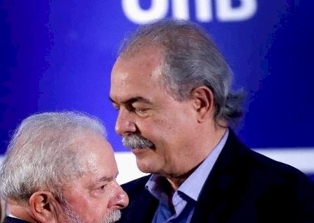 Lula anuncia Aloizio Mercadante para a presidência do BNDES