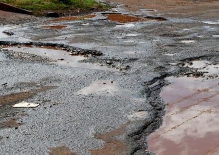 “Cratéras“ Gigantes na Via Parque Representa Perigo e Prejuizo Para Moradores de Dourados