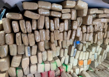 Polícia Federal apreende mais de 1 tonelada de maconha na fronteira de MS