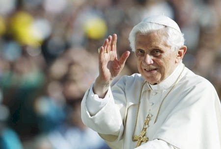 Papa Bento XVI morre aos 95 anos