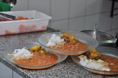 Prefeitura pode pagar R$ 11 milhões para terceirizar mão de obra de merendeiras