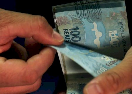 Salário mínimo ainda não foi corrigido para R$ 1.320; assunto está em discussão