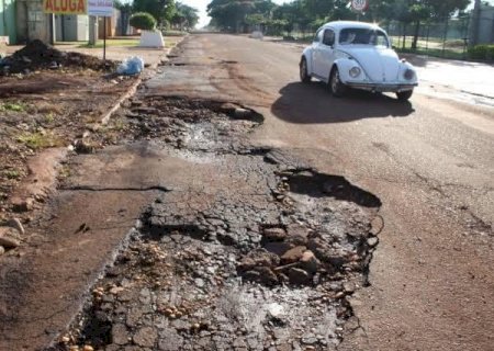 Investigação Sobre Buraqueira nas Ruas de Dourados é Arquivada Pelo MPE-MS