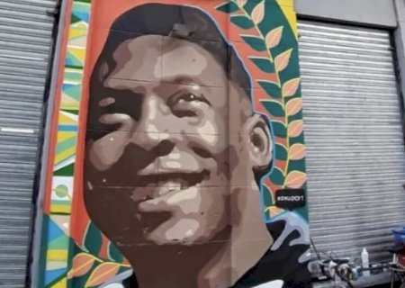 Pelé ganha homenagem em tradicional bairro de Buenos Aires