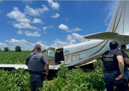 Avião de empresário de MS é interceptado pela FAB com carga de cocaína