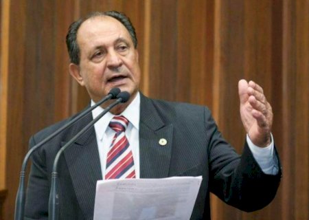 Zé Teixeira presta contas sobre ausência de restaurante na ALEMS