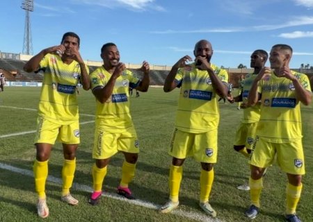 Dourados AC vence Operário Caarapoense e vira turno na liderança isolada