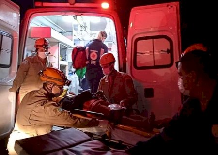 Quatro pessoas são atropeladas por motocicleta; uma está em estado grave