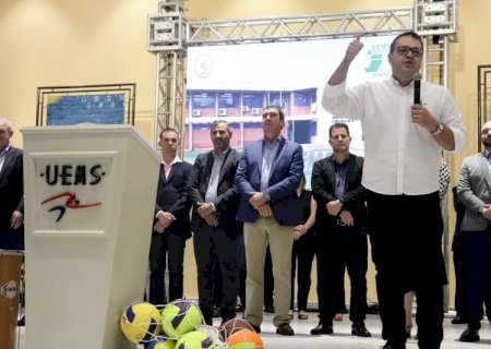 Prefeito Alan Guedes Participa de Celebração Dos 30 anos da UEMS