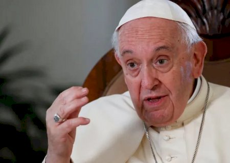 Papa Francisco é hospitalizado com infecção respiratória, diz porta-voz do Vaticano