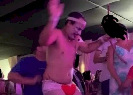 Apresentação de circo com cupido de cueca choca cidade de MS