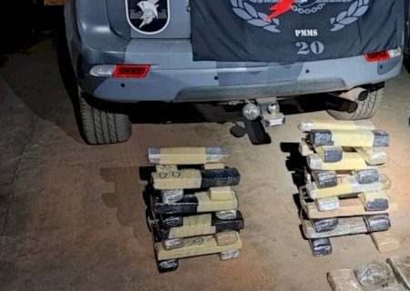 Adolescnetes são apreendidas pelo Choque com 45 tabletes de maconha