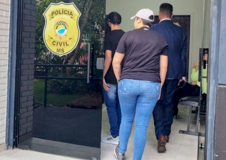 Mulher que matou militar em acidente diz que moto estava “a 100 por hora”