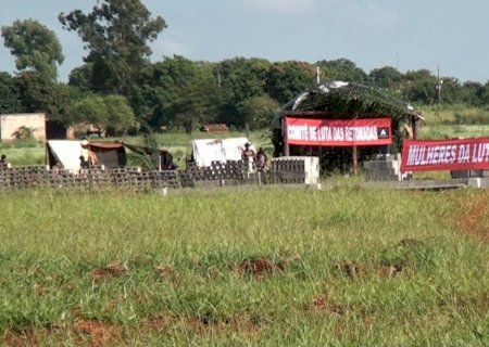 Dois dias após ação da PM, indígenas voltam a invadir área de condomínio