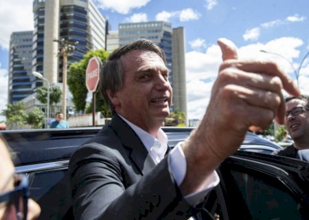 'Estava sob efeito de remédios', diz Bolsonaro sobre vídeo golpista
