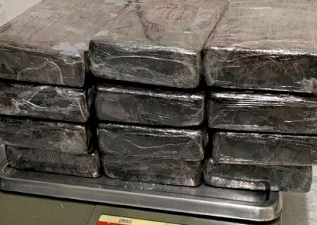 Polícia apreende mala 'abandonada' com pasta base de cocaína